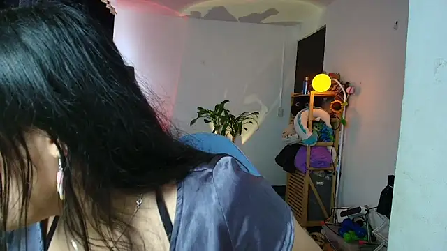 Hinata 21  online show from May 29, 2026, 9:13 pm