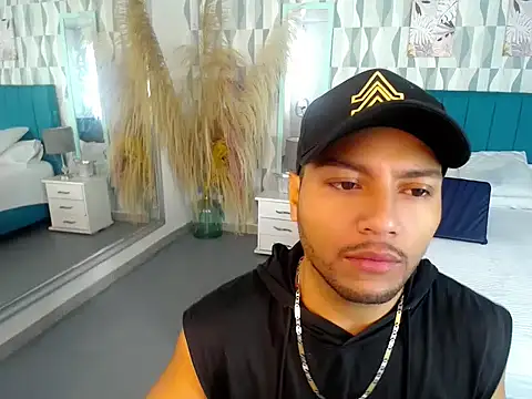 Max Rivers online show from October 6, 2025, 12:24 pm