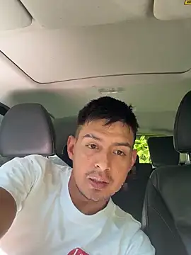 Snapshot of juanjR11 chatting on October 3, 2025, 2:58 pm juanjR11 online show from October 3, 2025, 2:58 pm