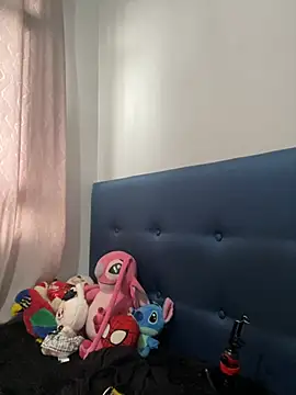 Natasha Kiim  online show from February 13, 2026, 5:20 pm