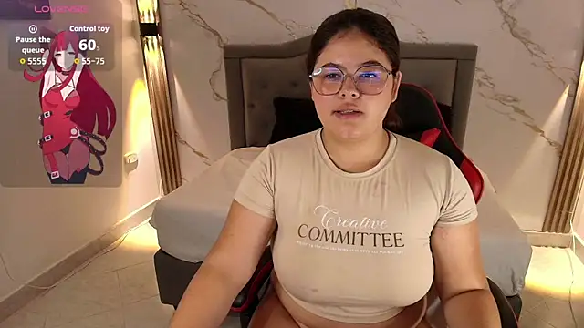 Nina Rouge7 online show from October 8, 2025, 9:07 am