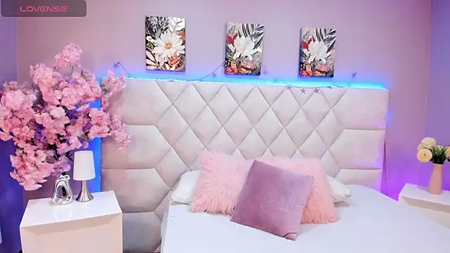 Snapshot of Charlotte_hall_ chatting on March 3, 2026, 3:23 am Charlotte hall online show from March 3, 2026, 3:23 am