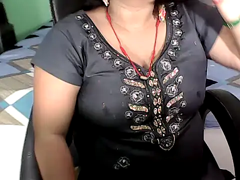BABITA KUMARII online show from September 26, 2025, 4:22 pm