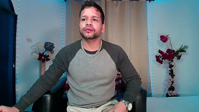 LucasGaeel online show from February 21, 2026, 12:39 pm