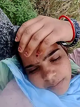 Cuty nensi online show from October 8, 2025, 8:01 am