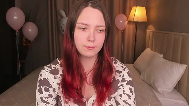 Monica  Queen online show from March 29, 2026, 5:29 am