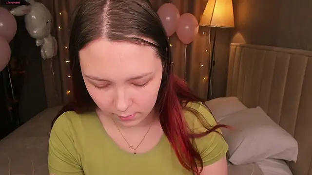 Monica  Queen online show from April 6, 2026, 5:30 am