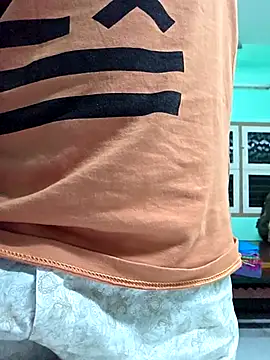 Snapshot of handsome_blg_tam chatting on October 22, 2025, 4:29 pm handsome blg tam online show from October 22, 2025, 4:29 pm