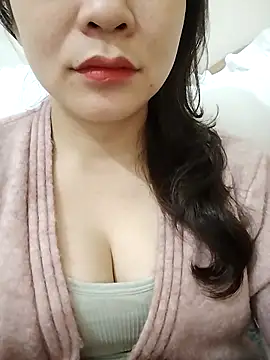 Girl Shy2000 online show from February 10, 2026, 2:04 am