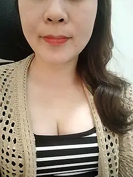 Girl Shy2000 online show from March 30, 2026, 4:24 am