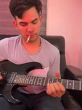 Moisesjrtapia online show from February 25, 2026, 9:13 pm