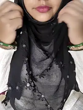 Miss Rose   online show from October 4, 2025, 6:50 pm