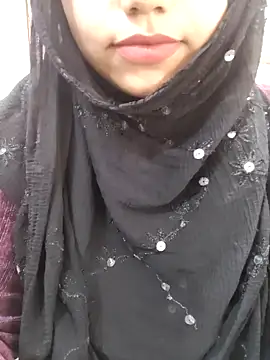 Miss Rose   online show from November 12, 2025, 7:31 am