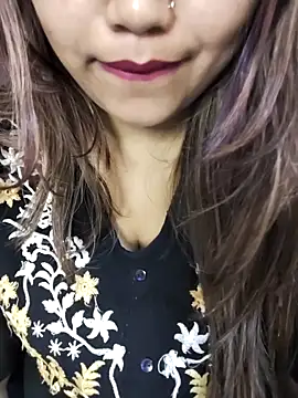 Miss Rose   online show from March 19, 2026, 5:39 pm