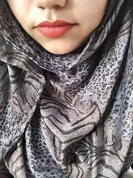 Miss Rose   online show from March 31, 2026, 4:46 am