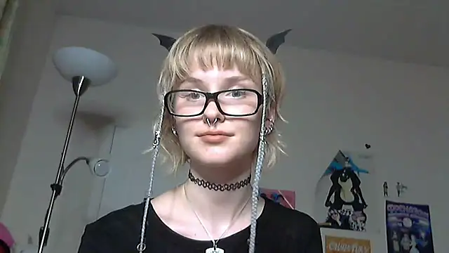 Paradoxy  online show from June 26, 2026, 8:13 pm