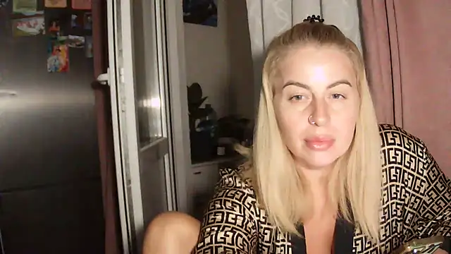 Miravynn online show from March 30, 2026, 7:59 pm