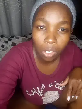 Snapshot of QueenLanaL chatting on October 13, 2025, 10:43 pm QueenLanaL online show from October 13, 2025, 10:43 pm