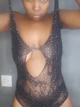 Snapshot of QueenLanaL chatting on October 28, 2025, 5:33 am QueenLanaL online show from October 28, 2025, 5:33 am