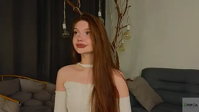 Nicole Broown  online show from May 10, 2026, 9:09 pm
