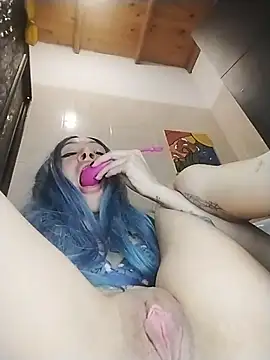 ssssavageee online show from February 23, 2026, 7:44 pm