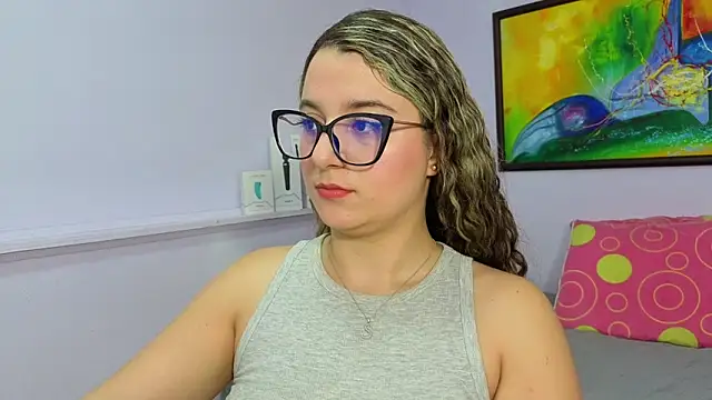 katiaa lovv online show from February 11, 2026, 11:59 am