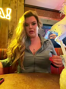 MrsBlazeXX online show from October 14, 2025, 7:36 pm