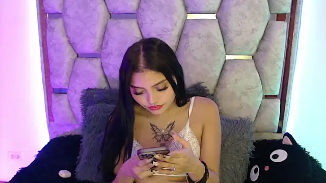 AnalyMilles online show from March 19, 2026, 2:48 am