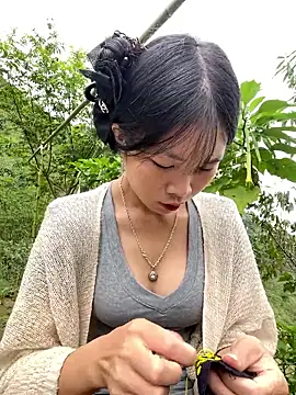 -mayhan11 online show from October 26, 2025, 3:56 am