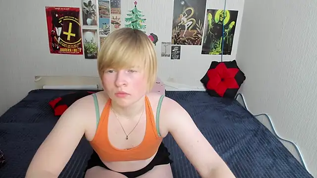 Cattie w  online show from March 4, 2026, 1:11 am