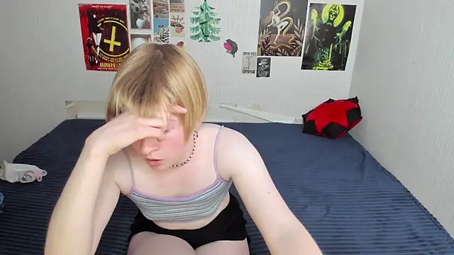 Snapshot of Cattie_w_ chatting on June 10, 2026, 1:17 am Cattie w online show from June 10, 2026, 1:17 am