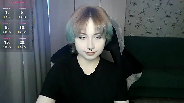 LeisaHopperstad online show from May 18, 2026, 12:11 pm
