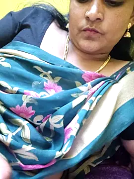 navyasree143 online show from October 22, 2025, 4:40 pm