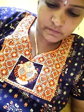 navyasree143 online show from October 31, 2025, 1:56 pm