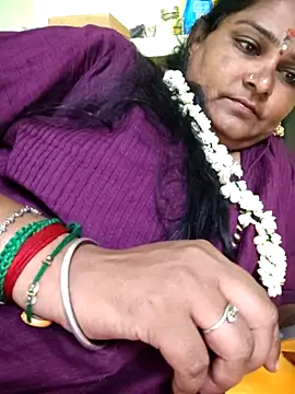 navyasree143 online show from April 1, 2026, 12:28 pm