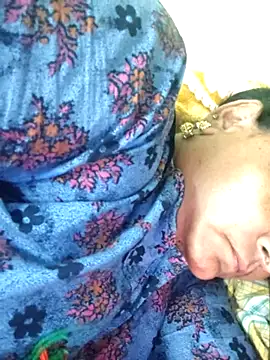 navyasree143 online show from April 17, 2026, 12:57 am