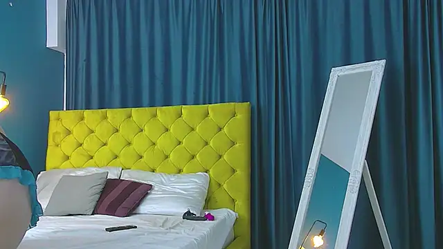 RubyHills online show from October 27, 2025, 5:11 am