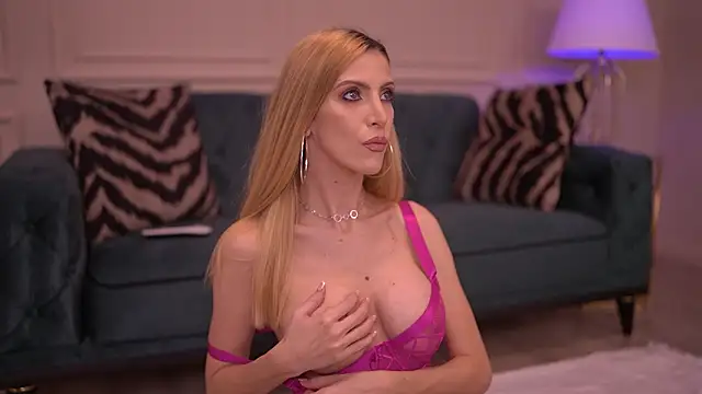 EllaBlake online show from March 4, 2026, 5:24 am