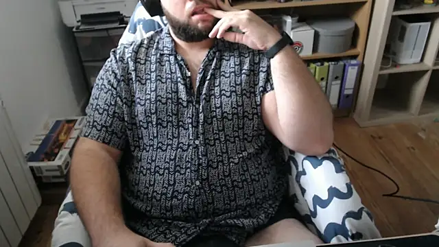 chubbear fr online show from October 16, 2025, 10:05 am