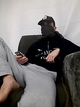 herkes26 online show from December 4, 2025, 6:05 pm