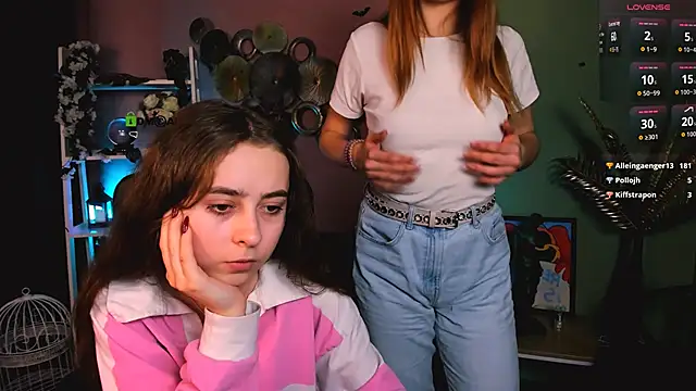 rebecca smile online show from December 2, 2025, 1:28 pm