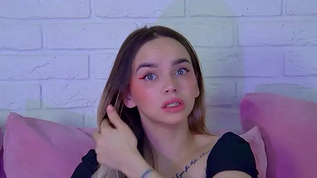 AnitaVenture online show from March 12, 2026, 4:07 am