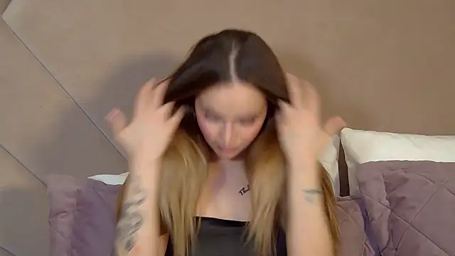 AnitaVenture online show from April 18, 2026, 4:11 pm