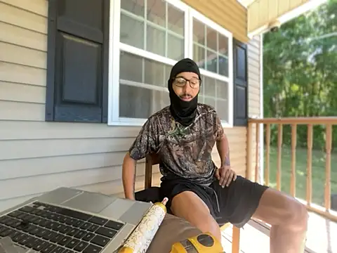 ThrowedWorldWide online show from April 15, 2026, 3:19 pm