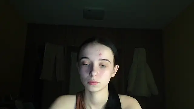 Emilia Light online show from January 11, 2026, 4:01 pm