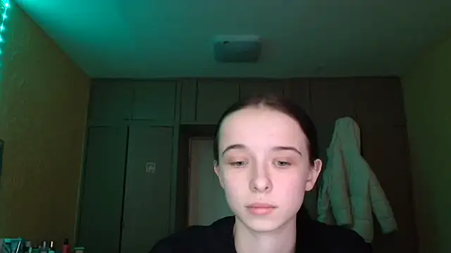 Emilia Light online show from February 13, 2026, 12:34 pm