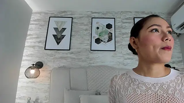 ashlye collins online show from December 19, 2025, 9:22 pm