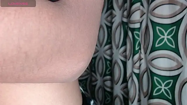 Lilitth rose online show from November 18, 2025, 2:50 am