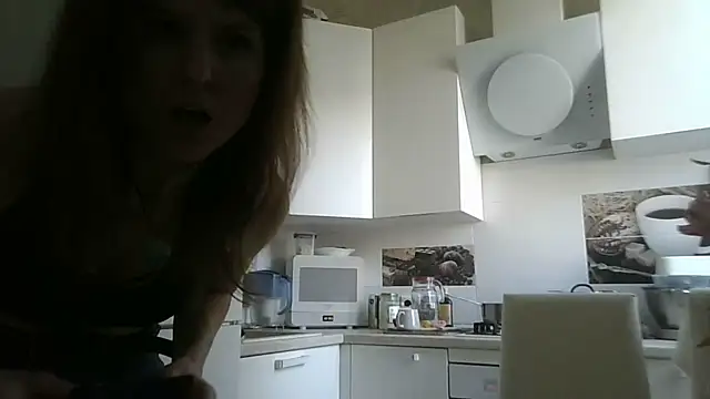 Arivonne online show from February 18, 2026, 7:04 am