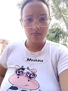 young dairy01 online show from October 31, 2025, 1:45 pm